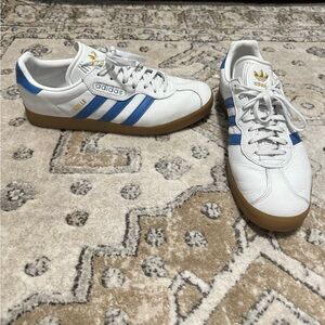 Vintage Adidas Gazelle in white, light blue and gold